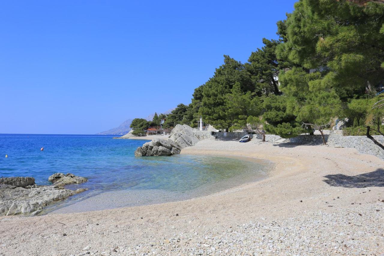 Apartments With A Parking Space Brela, Makarska - 6043 Exterior foto