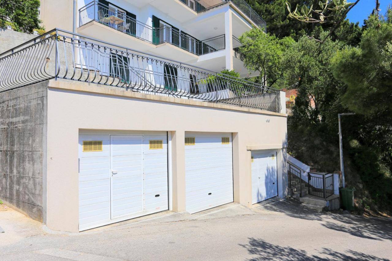 Apartments With A Parking Space Brela, Makarska - 6043 Exterior foto