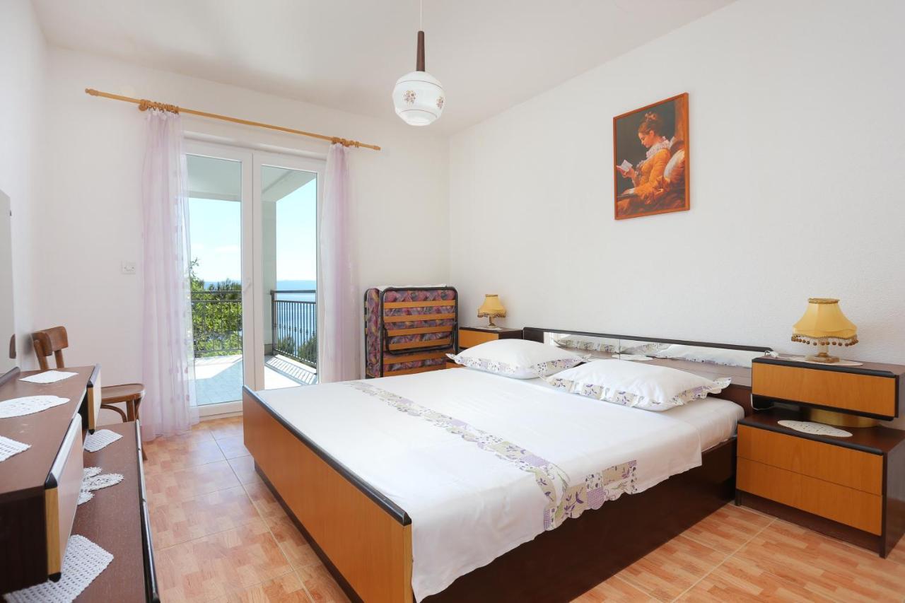 Apartments With A Parking Space Brela, Makarska - 6043 Exterior foto